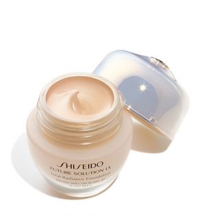 Total Radiance Foundation SPF 20